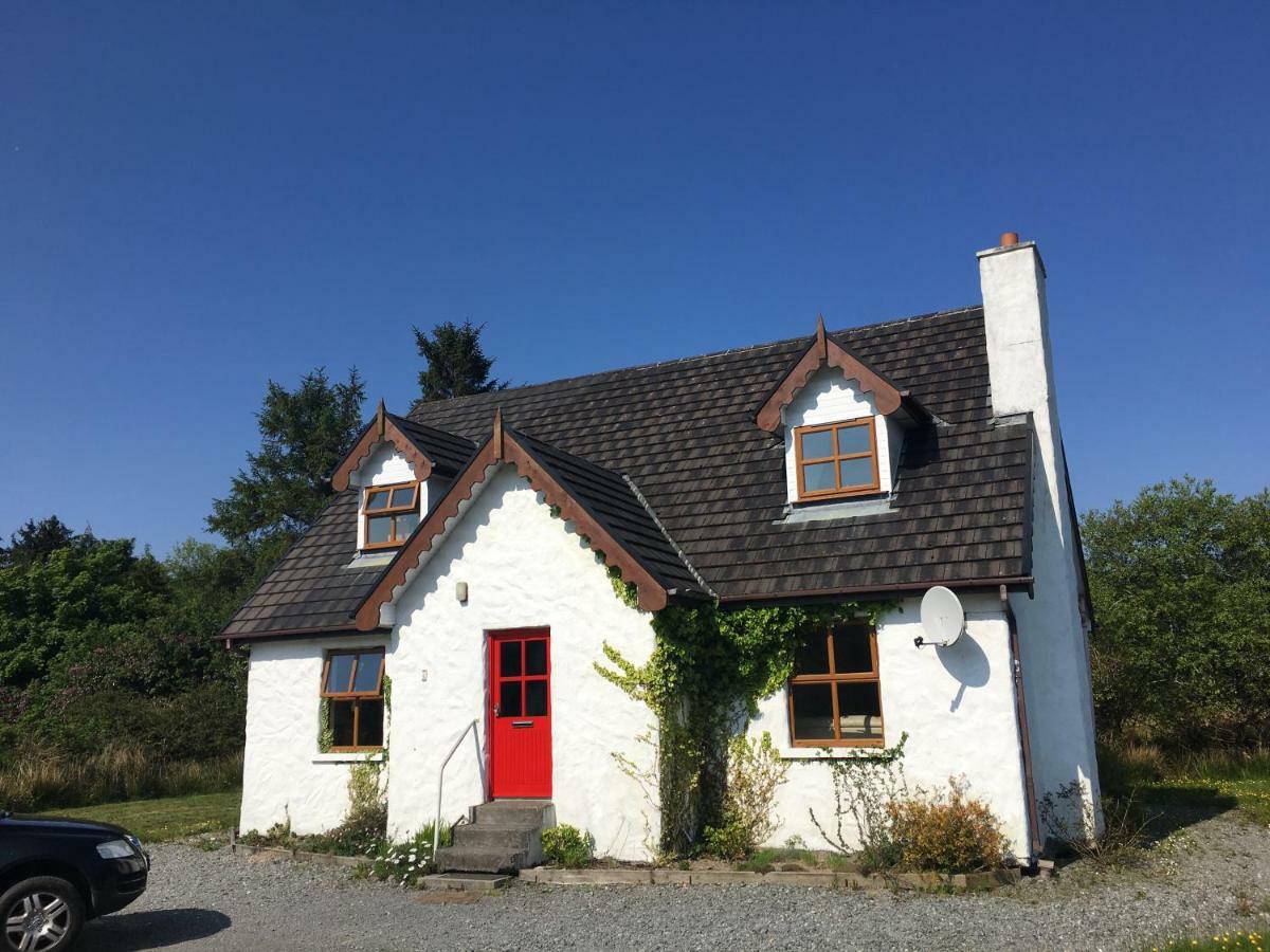 Heatherhill Farm Cottage In Letterfrack Beside Connemara National Park Екстериор снимка